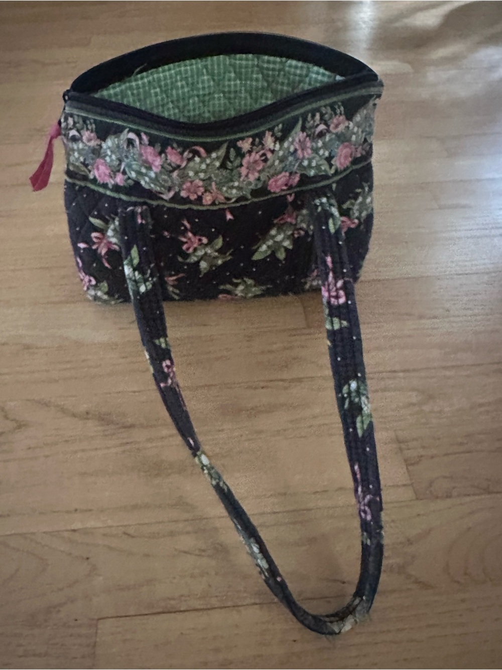 Vintage Vera Bradley "New Hope" retired Floral Shoulder Bag in Black and Pink